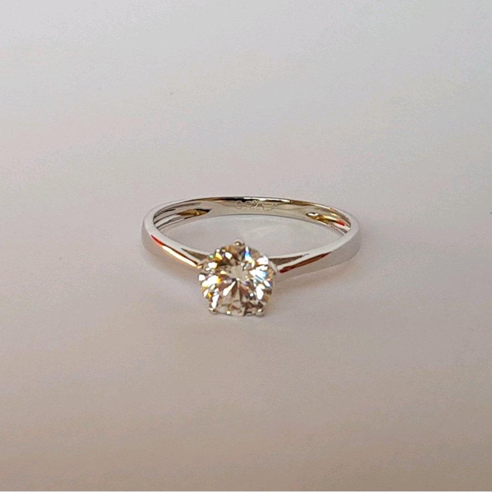 Cincin Emas Asli Kadar 750 Solitaire / Cincin Emas Putih / Cincin Tunangan / Ring Gold Jewelry / Perhiasan Emas