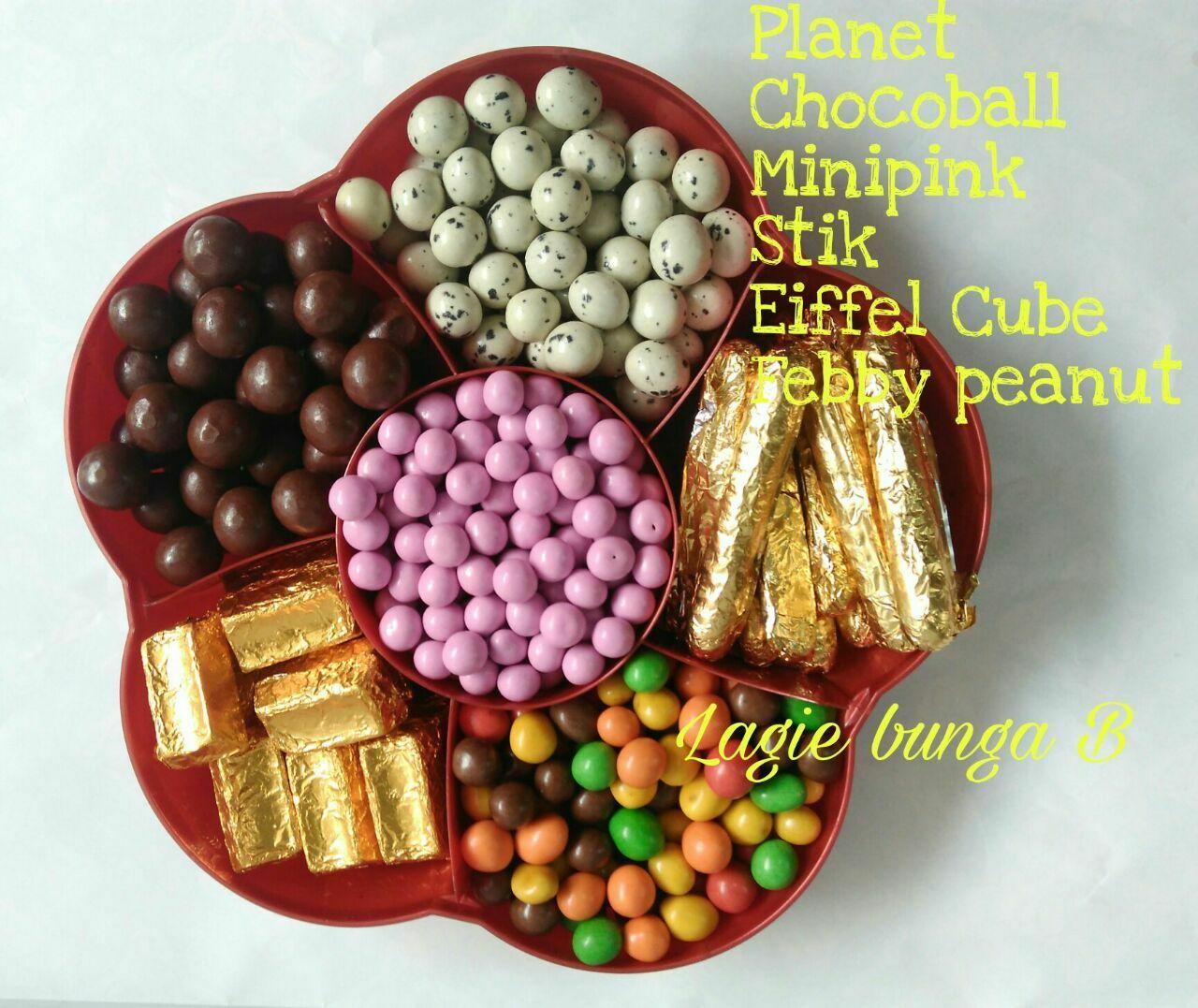 Set Cokelat Lebaran Toples Bunga Lagie A