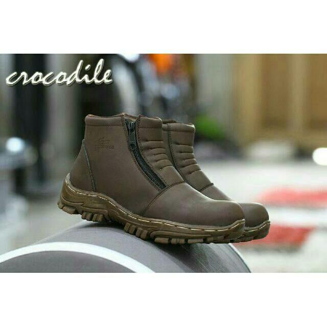 sepatu boots pria work safety crocodile 