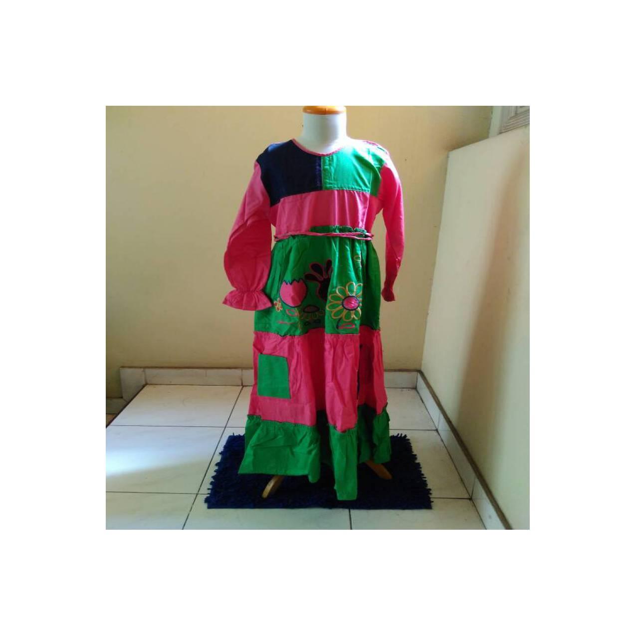Gamis anak size 8 merk dannis