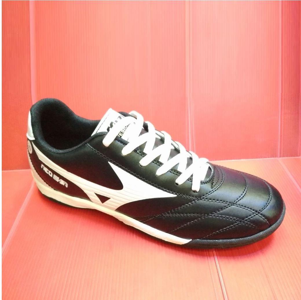 Jakarta Sneakers - Sepatu Futsal High Quality Sol Kuat & Tahan Lama (Bisa Bayar Di Tempat)
