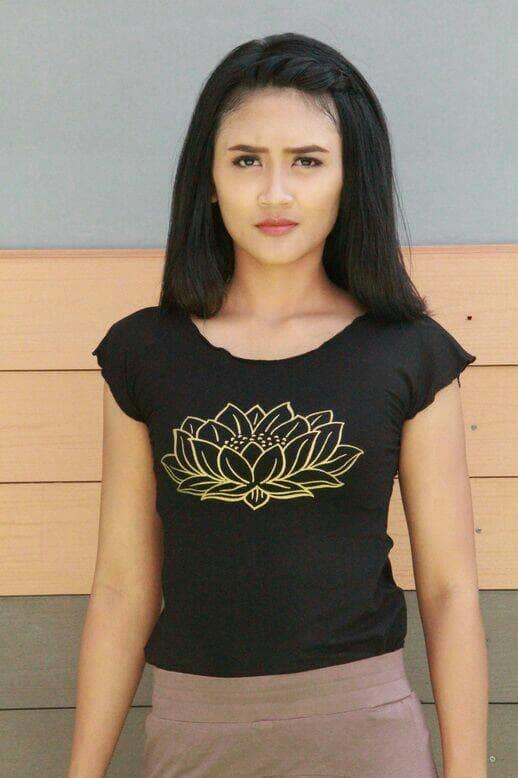 Baju Yoga Berlengan / Baju Yoga Tshirt Lotus Warna Hitam