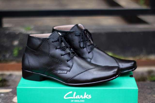 Sepatu Pantofel Pria Kulit Asli Clarks High Bintang Formal Kerja Kantoran Slop Casual - Free Kaos Kaki