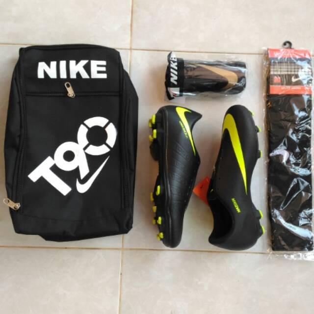 Sepatu Bola / Sepatu Bola Keren / Sepatu Bola Kuat / Sepatu Sepak Bola Paket Lengkap