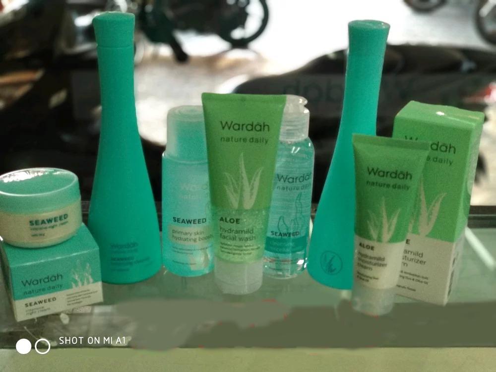 Wardah Paket Pemula - Basic - Berminyak (-cleanser toner -hydrating Moisturizer cream -night cream -primary skin hydrating booster -facial foam Aloe hyramild -miccelar water )