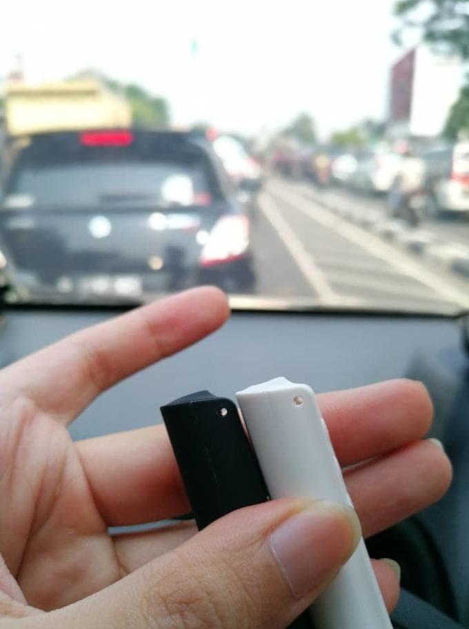 DIJUAL WIRELESS BLUETOOTH UNIVERSAL MIC BUAT SPEAKER, TAPE MOBIL,