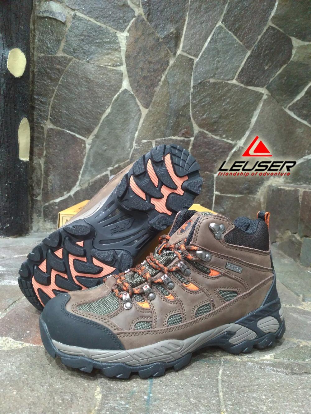Sepatu Gunung Rei Pharadox