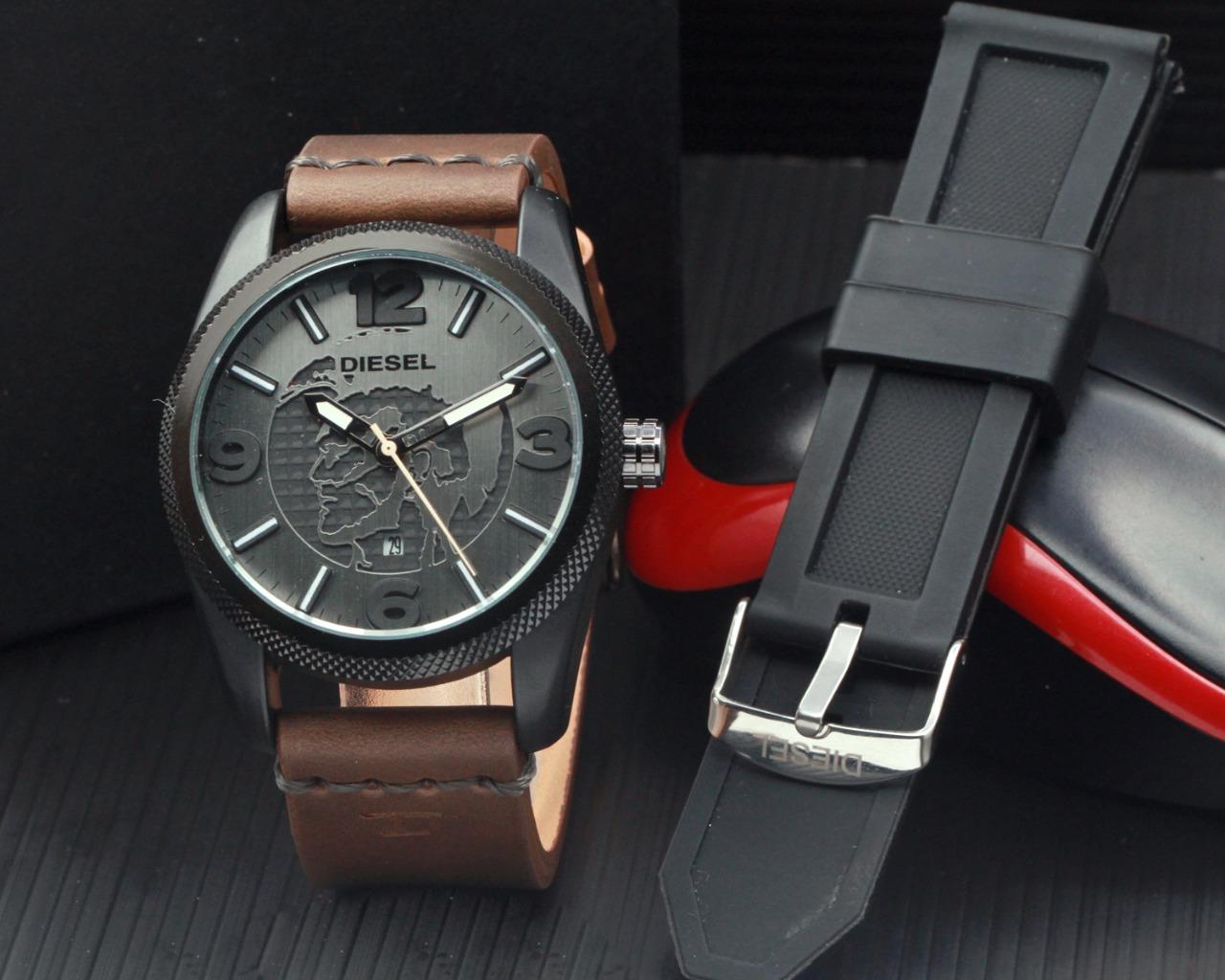 Jam Tangan Diesel 3850 WorldCUP - Limited Edition Elegan Mewah Series-Pria Wanita Formal Kasual Terbaru-Women Men Luxury Watch-Leather Strap-Kulit Kanvas Pasir Karet Sporty Fashionable Bonus Zippo Premium Beam Korek Free Trend 2018 & Autenthic Box & Tali