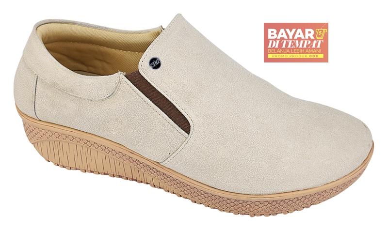 Sepatu Slip On Wanita Catenzo - AH 061 - Cream