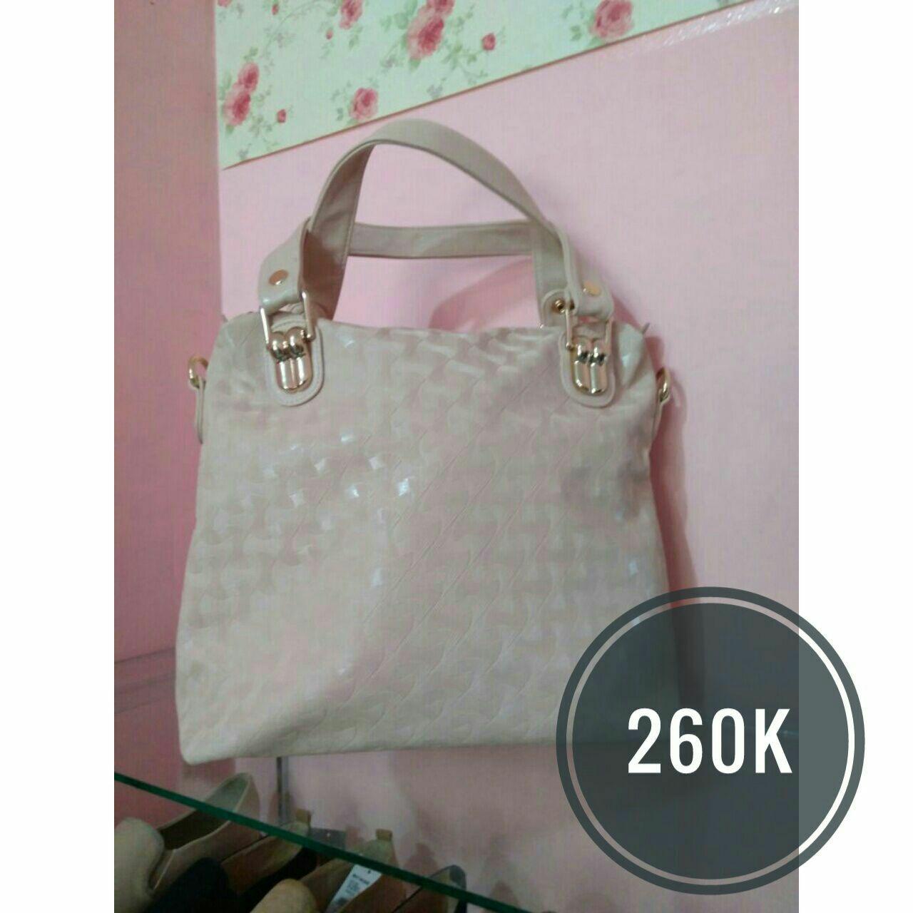TAS WANITA