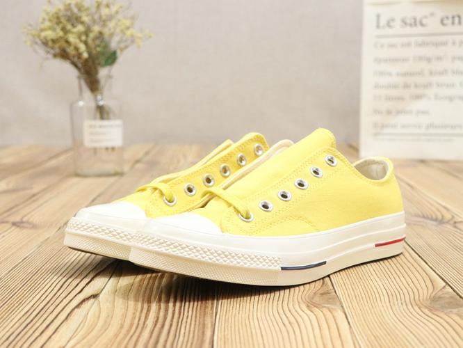 Produk Baru Asli Pria dan Wanita Sepatu Kets Converse Unisex Sepatu Datar Sepatu Kanvas Modis