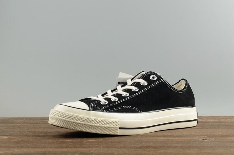 Produk Baru Asli Pria dan Wanita Sepatu Kets Converse Unisex Sepatu Datar Sepatu Kanvas Modis