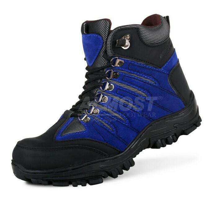 sepatu boots almost wolverine safety