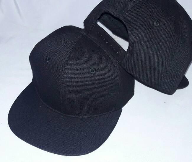 grosir topi snapback hiphop polos distro topipedia grosir topi snapback hiphop polos distro AkbarDzgn_88 Abud