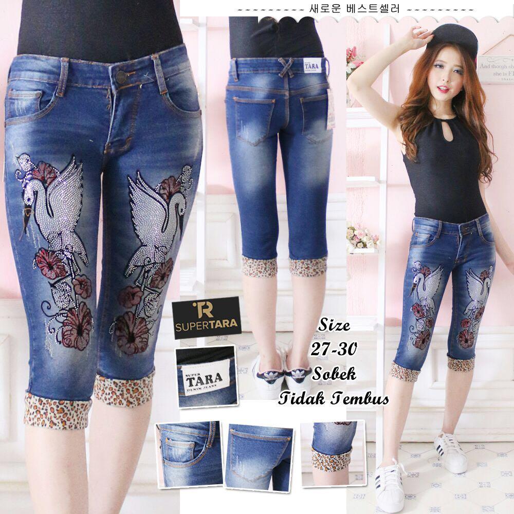 RNF - Celana Jeans 7/8 Wanita - Sofjeans - Bermotif.