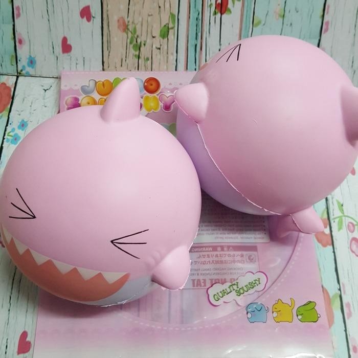 Squishy Murah Jumbo Angry Pink Shark