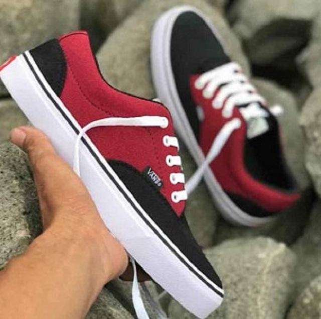 Sepatu Sneakers/Sepatu casual/Sepatu Santai/sepatu vans/sepatu cowok/sneakers cowok/vans hitam(bisa bayar di tempat)