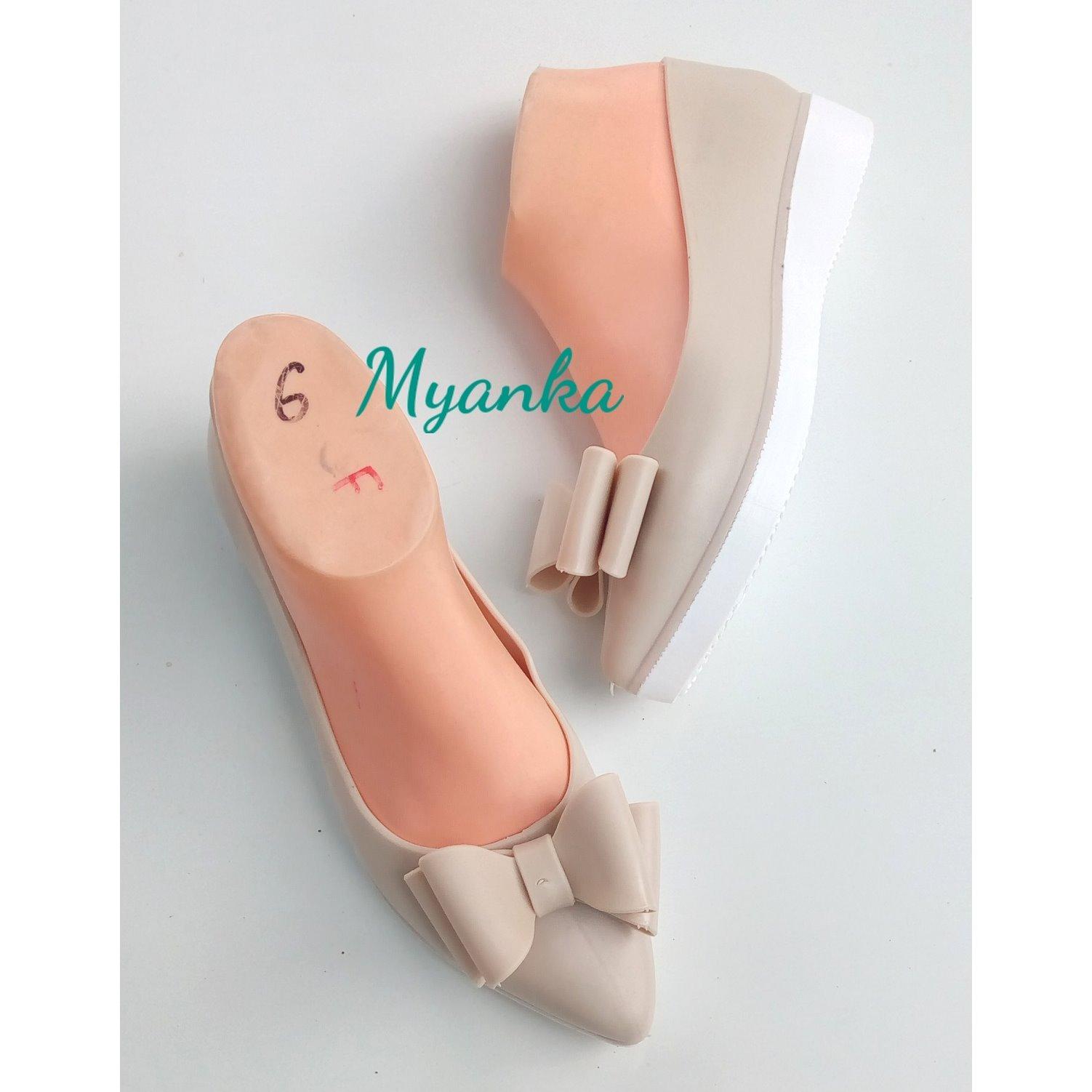 Myanka Jelly Shoes Lancip Acelly Pita - Sepatu Wanita -