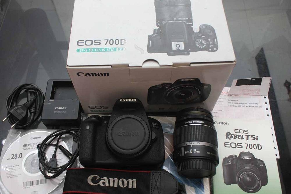 Canon EOS 700D Kit 18-135mm FREE MEMORY 16GB SANDISK