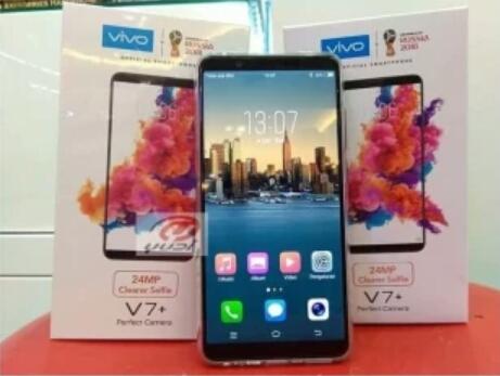 Vivo V7+ Smartphone - 4/64 GB