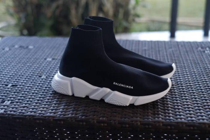 Sepatu Pria Balenciaga Speed Thrainer / Sepatu Pria Sport / Sepatu Pria Diskon / Sepatu Pria Berkualitas / Sepatu Pria Terlaris / Sepatu Pria Olahraga / Sepatu Pria Murah / Sepatu Pria Ori / Sepatu Pria Limited / Sepatu Pria Trendy / Sepatu Pria Sport