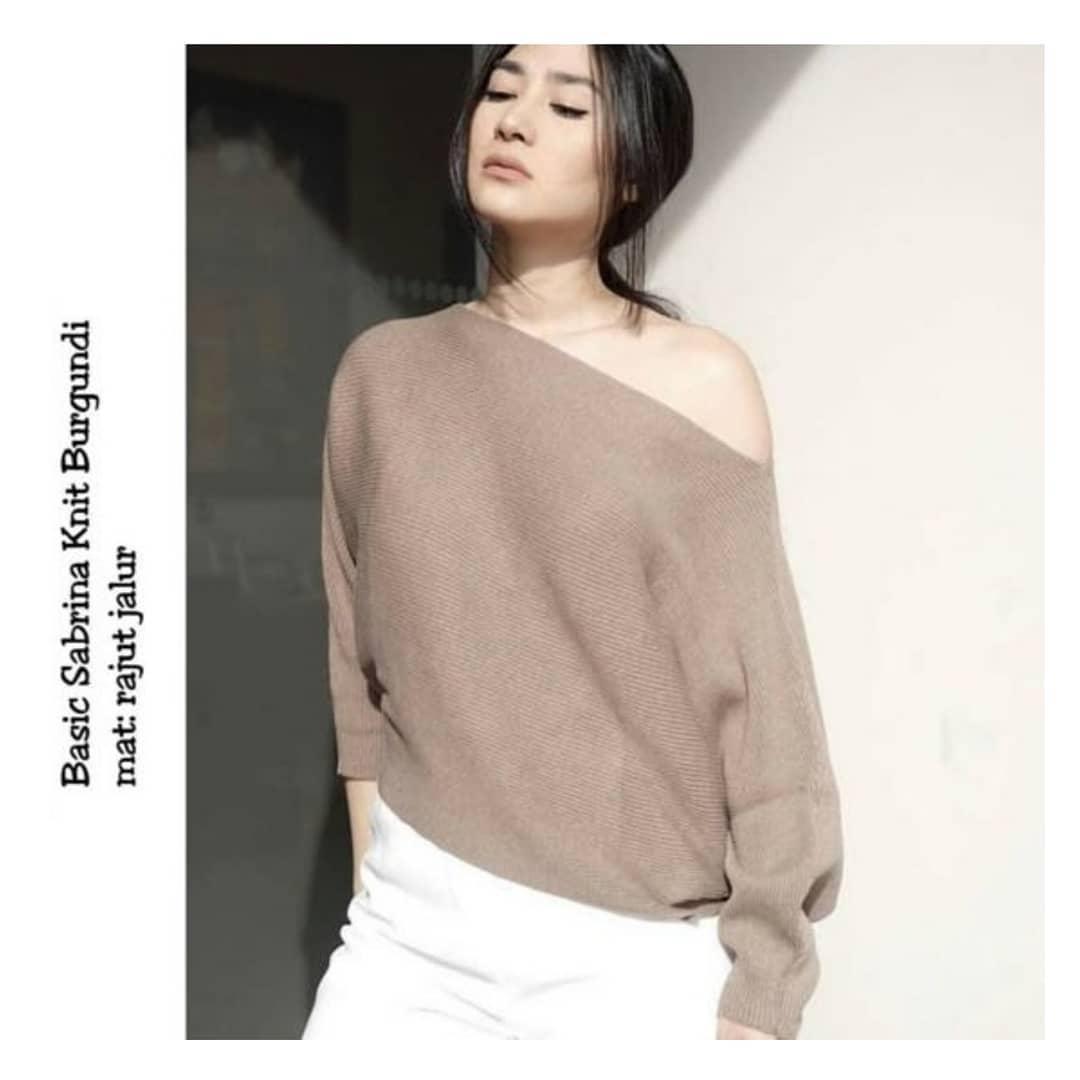 Baju Original Sweater Basic Sabrina Knit Rajut Jalur Pakaian Wanita Panjang Cardigan Muslim Baju Atasan Hangat Wanita Outer Simple Baju Musim Dingin Casual Modern Trendy