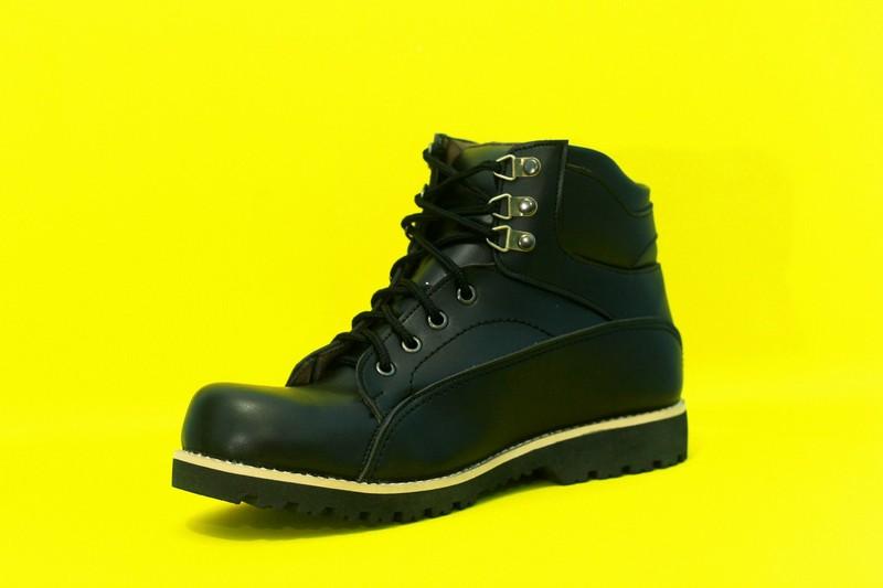 Sepatu Boots Caterpillar Ujung Besi Sefty Safety SEPATU BOOT PRIA CROCODILE ARMOUR SAFETY Sepatu Boots Tracking / Safety Pria , Sepatu Gunung / Hiking Pria Modern - AZCOST TR 004 SAFTY - Coklat / Coklat Tua / Sepatu boots safety armor pria crocodile Hikin