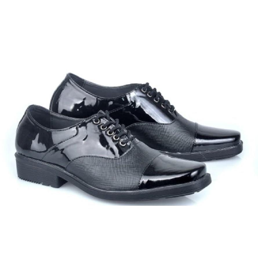 sepatu pantofel pria / sepatu kerja kantor pria / sepatu formal pria cowok kerja kantor bisnis / sepatu pantofel pantopel formal pria  SP 554.04
