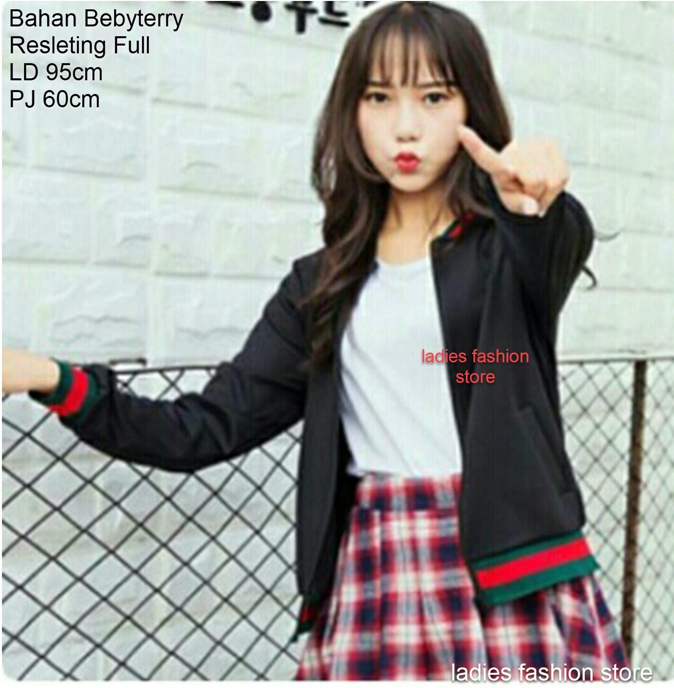 Jaket Wanita Polos / Woman Jacket / Jaket Cewek ABG / Jaket Artis / Jaket Polos Kasual / Korean Jacket / Jaket Bomber Parka / Jaket Bomber Cewe / Jaket Murah / Jaket Adem / Jaket Modern Laris / Jeket Bahan Adem / Jacket New Arrival NV (stli tamhi) - HITAM