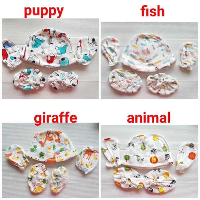 Paket Perlengkapan Bayi 3 in 1 Topi, Sarung Tangan Kaki/Baby Gift Set