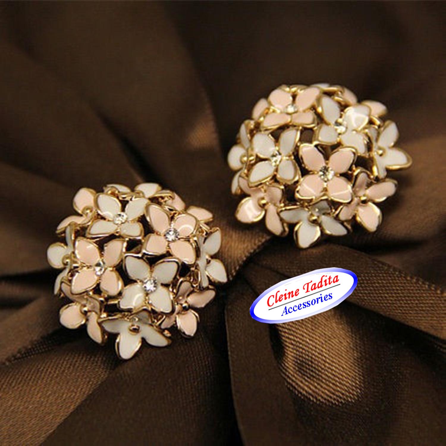 Anting Stud Berlian Imitasi, Model Bunga Elegan, Gaya Korea (CTACC)