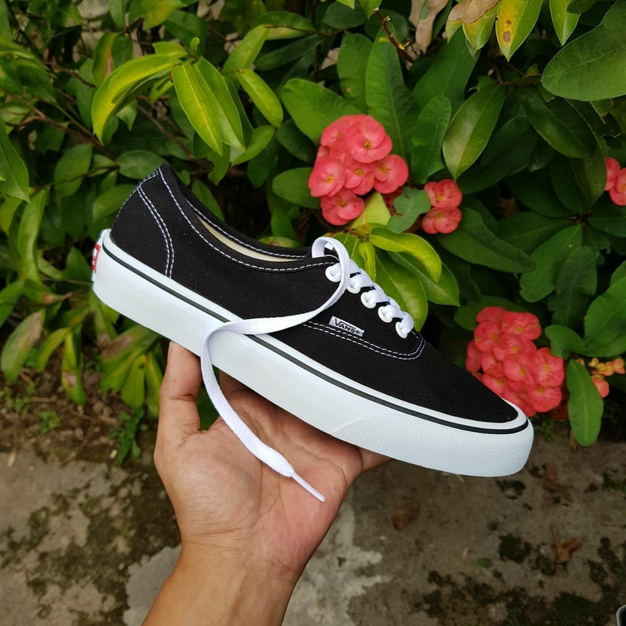 Promo Sepatu Vans Authentic Black White