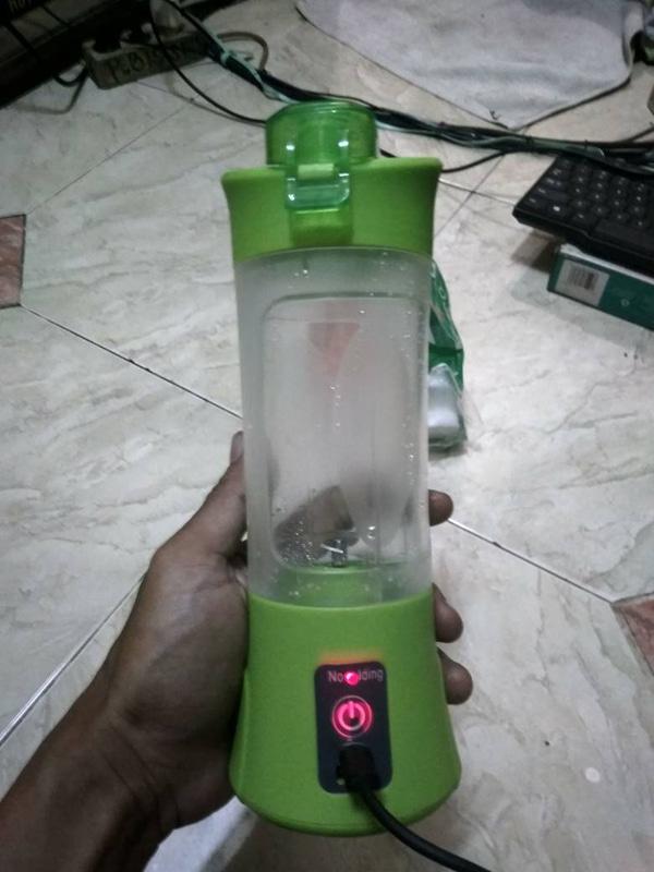 Alat Dapur Terlaris / Blender Unik Portable / USB Blender Portable Mini Mixer Smoothie Maker Alat Buat Jus Buah dan Sayur / Blander Terlaris Bisa Di Cas