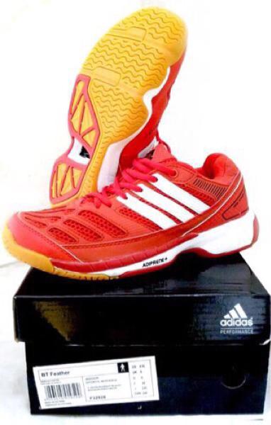 Promo: SEPATU BADMINTON MERK ADIDAS - ready stock