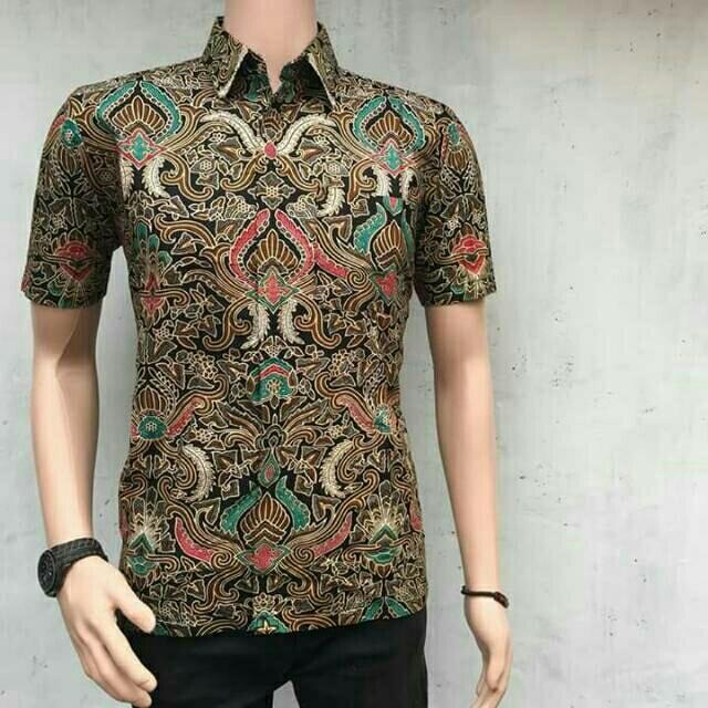 Baju batik pria/Kemeja Moderen/ Kemeja Batik Pria/ Kemeja Lengan Pendek motif batik cirebon