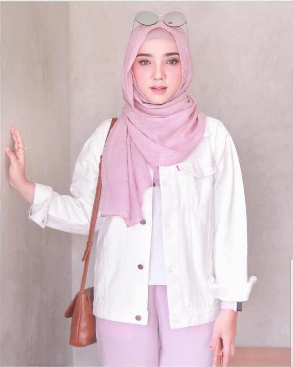 Oversize Jaket Jeans - Baju Muslim Murah Terbaru 2018 Grosir Pakaian Wanita Busana Pesta Modern Gamis Syari Maxidress Setelan Couple Tunik Atasan Blouse Celana Kulot Rok Khimar Hijab