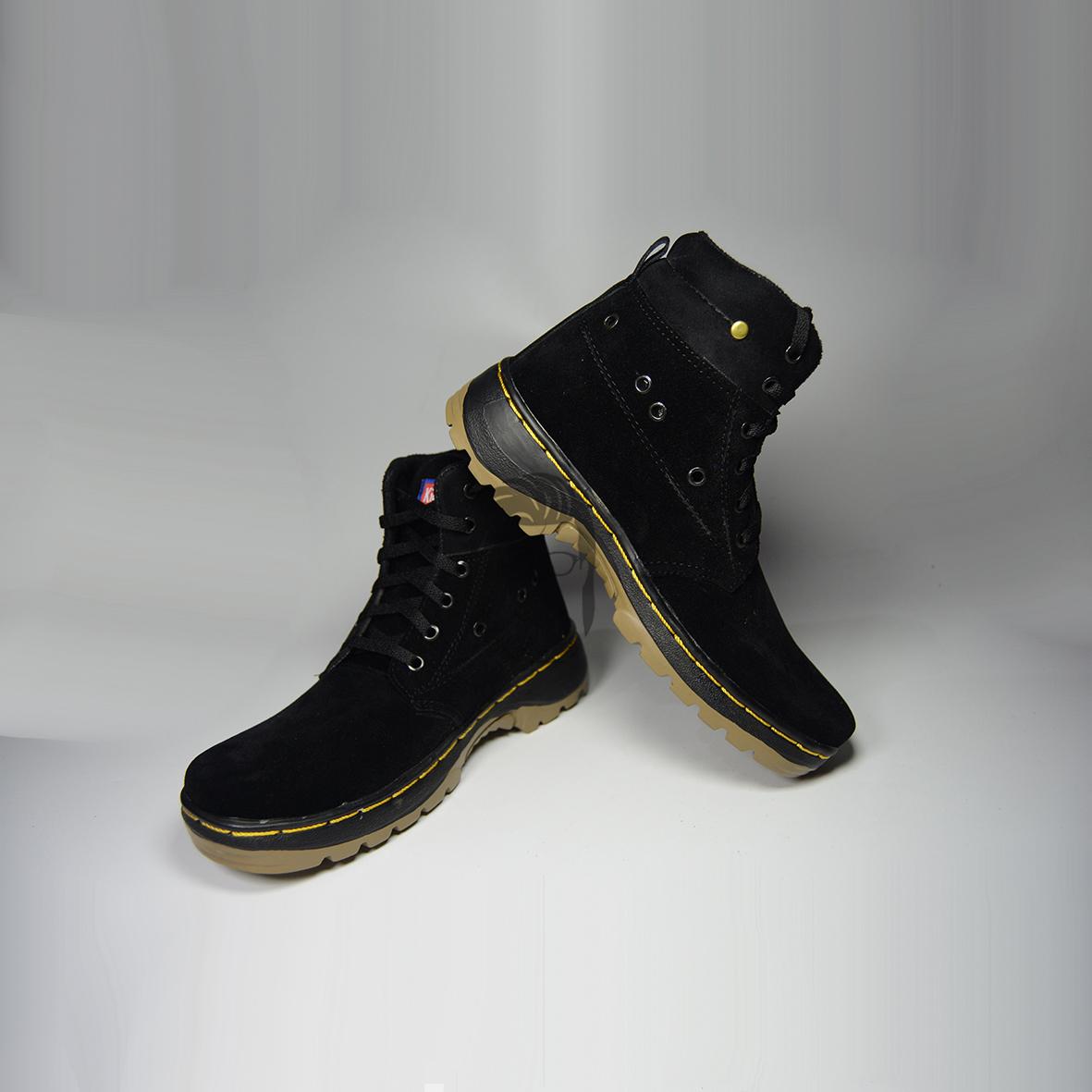 Kibaws sepatu boot tinggi hitam full untuk hangout dan acara formal