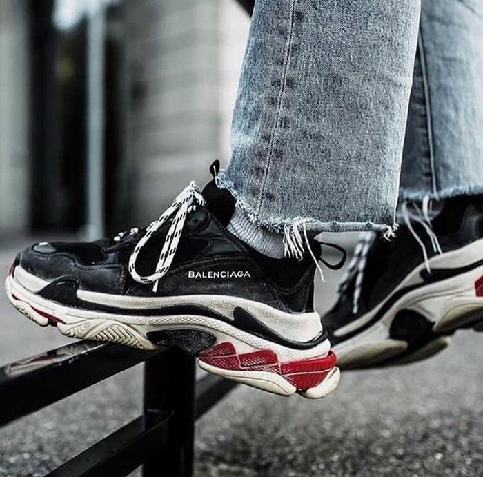 Murah - Balenciaga Triple s Black Premium OR sepatu running