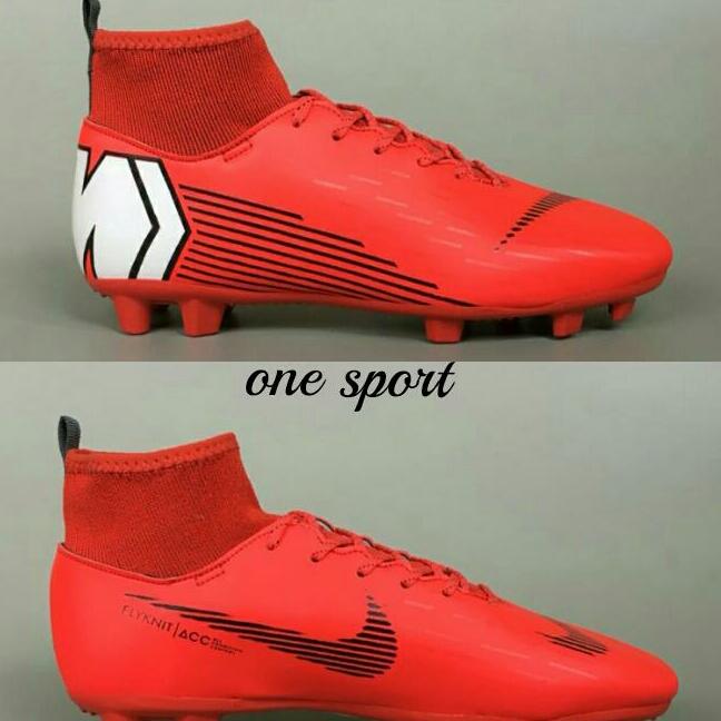 Sepatu bola anak