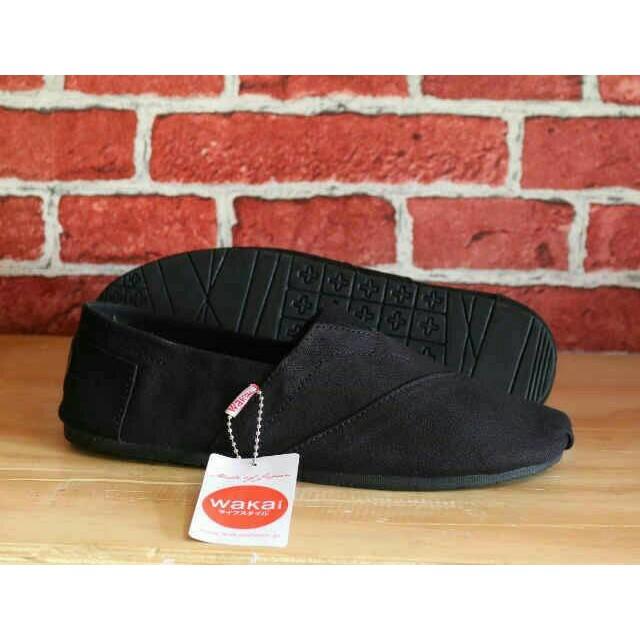 Promo Sepatu Slop Wakai Casual Full Black Hitam Polos Sekolah Cewek Cowok Gratis Ongkir
