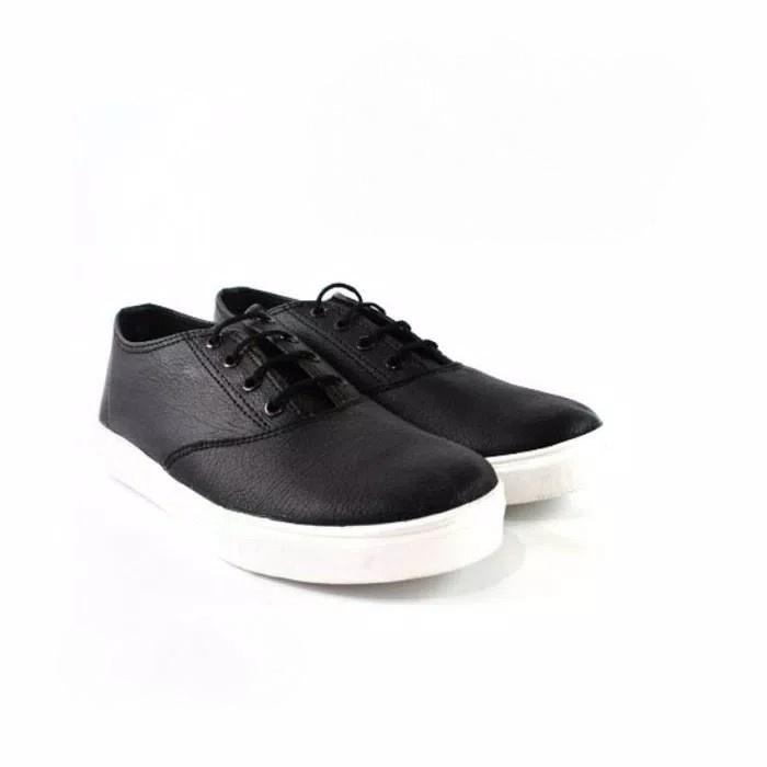 Sepatu Sneaker / Kets / Sekolah Warna Hitam / Putih Kekinian