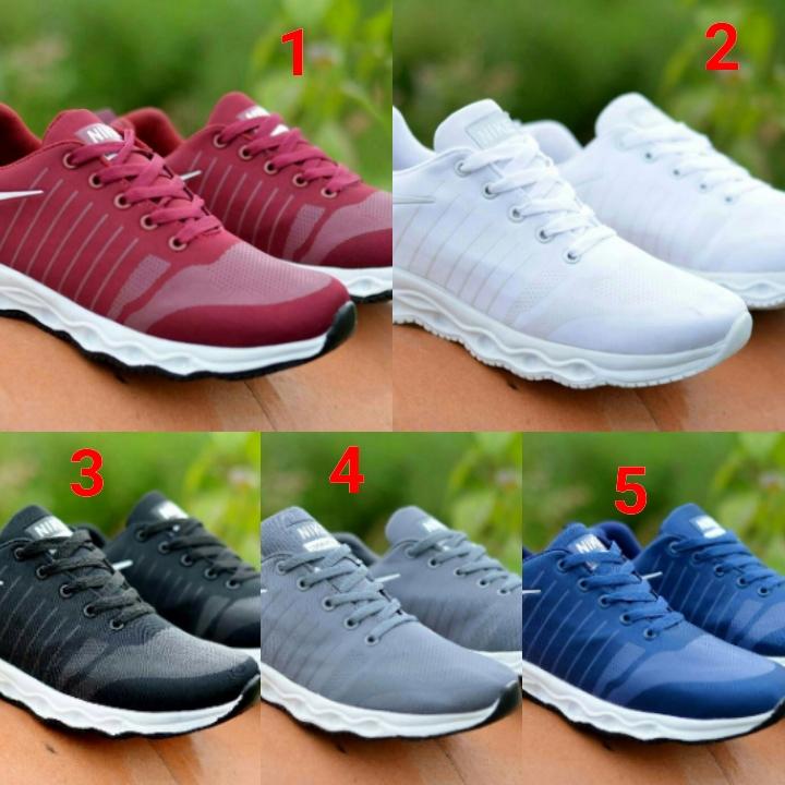 Sepatu Pria Sneakers Olahraga Fashion Kasual Santai Jalan Casual Sport Kerja Resmi Promo Formal Pesta Diskon Lazada Satu Tahun Biru Merah Hijau
