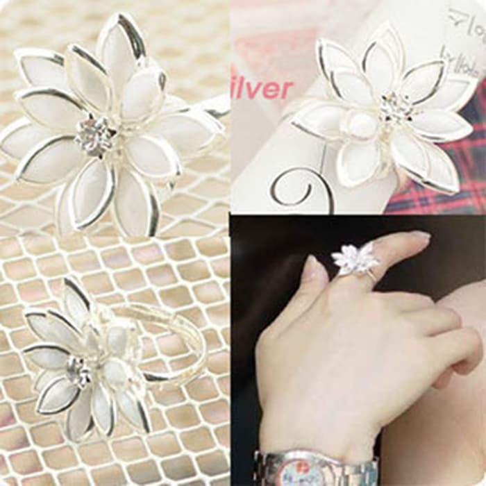 PROMO SAAT INI cincin bunga lotus Korean lotus ring camellia flowers jci037 TERLARIS