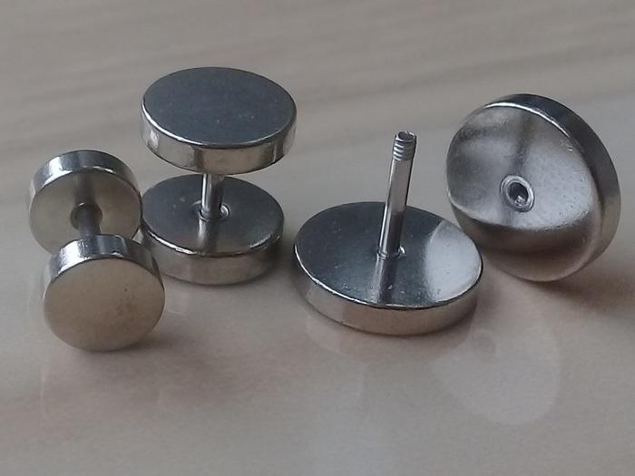 Anting Barbel Roda Titanium