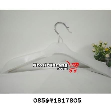 Gantungan pakaian gamis wanita hanger gantungan pashmina hijab bahan plastik tebal warna putih kualitas terjamin harga hemat murah meriah terjangkau