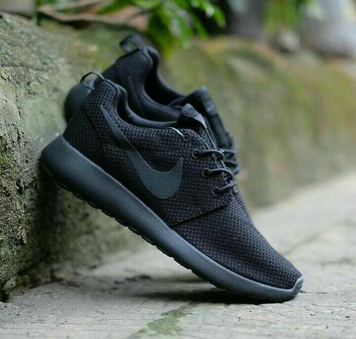 SEPATU NIKE ROSHE RUN MEN - a4XJX7