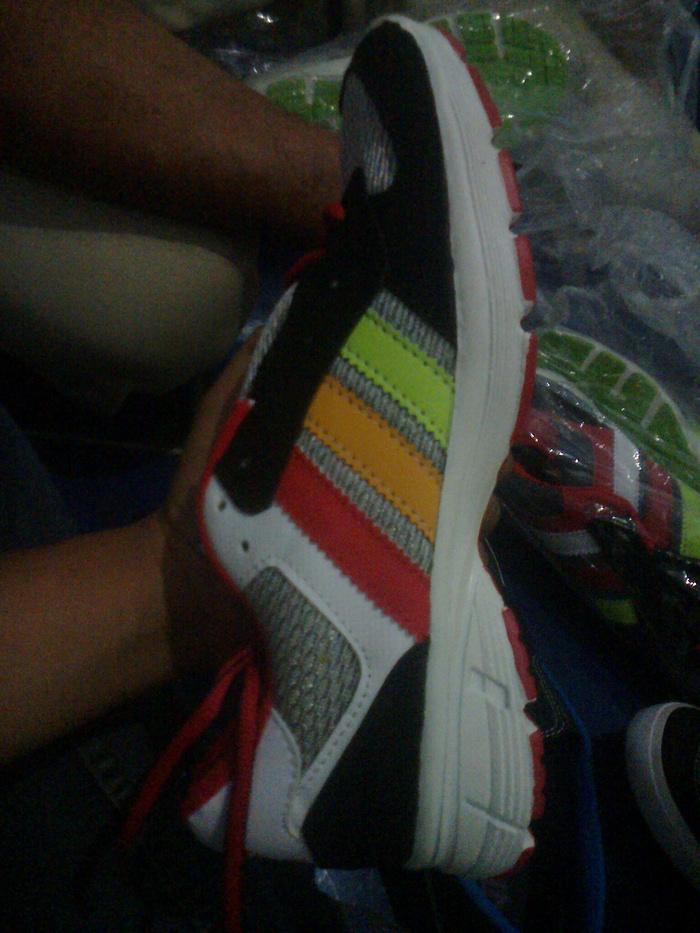 Hemat 10%!! Sepatu Adidas Kw Murah Model 1 - ready stock