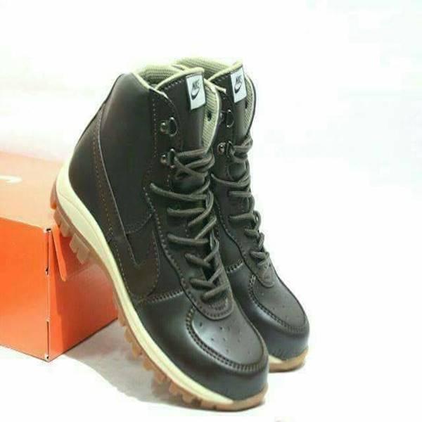 SEPATU NIKE YAS SAFETY BOOT BIKERS UJUNG BESI BLACK AND BROWN BAGUS