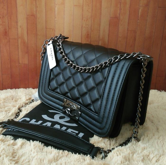 Tas Selempang Tali Rantai Wanita Branded Chanel Boy Mini Warna Hitam