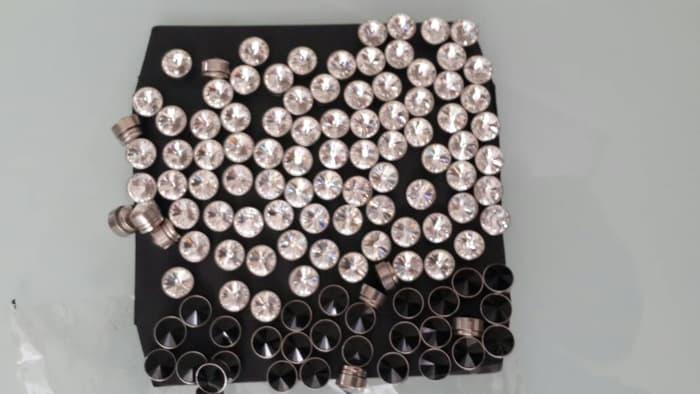 anting berlian magnet per pasang